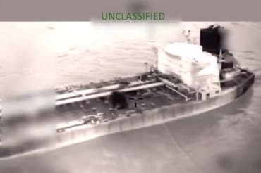 Trump vil sælge olie fra beslaglagt tankskib med kurs mod Venezuela