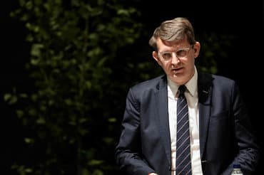 Forsvaret vil kunne overtage skoler og havne i tilfælde af krig