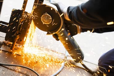 Færre piger vælger en erhvervsuddannelse