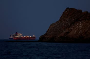 Energirådgiver ser ingen tegn på oliesejlads i Hormuzstrædet