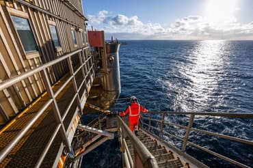 Lukning af Hormuzstrædet giver norsk rekord i olieeksport