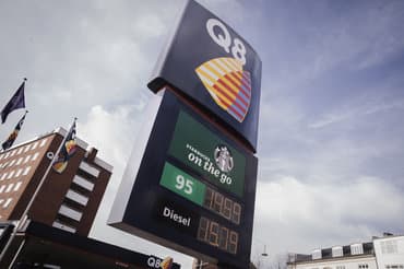 241 danske Q8-tankstationer skal have ny ejer