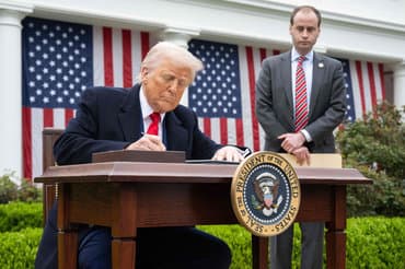 Handelsdomstol underkender Trumps importtold på ti procent