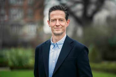 Synergi roser grønne ambitioner i nyt regeringsgrundlag – advarer mod gasfyr efter 2035