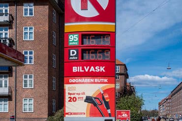 100 dage med lukket Hormuzstræde har sendt energipriserne op
