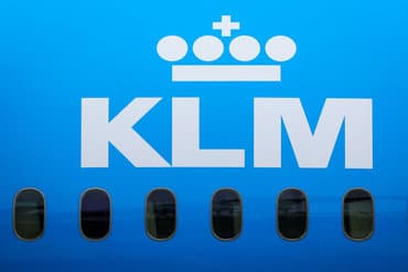 Luftfartsselskab tiltalt for radioreklamer om bæredygtigt brændstof
