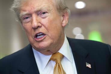 Amerikansk militær varsler flådeblokade mod Iran fra tirsdag