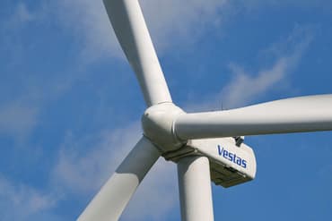 Vestas fordoblede driftsindtjening i andet kvartal