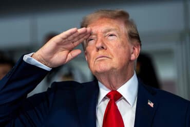 Trump truer Canada med toldstigninger på biler og stål fra 2027