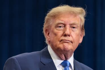 Trump foreslår at navngive Hormuzstrædet efter sig selv