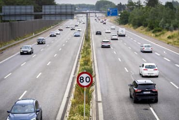 Danske bilers CO2-udledning er faldet 30 procent på seks år