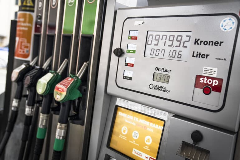 Analytiker: Frigivet olie kan tage toppen af dieselpriserne