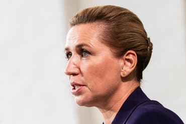 Mette Frederiksen ser USA gå imod Ukraine: Det er meget alvorligt